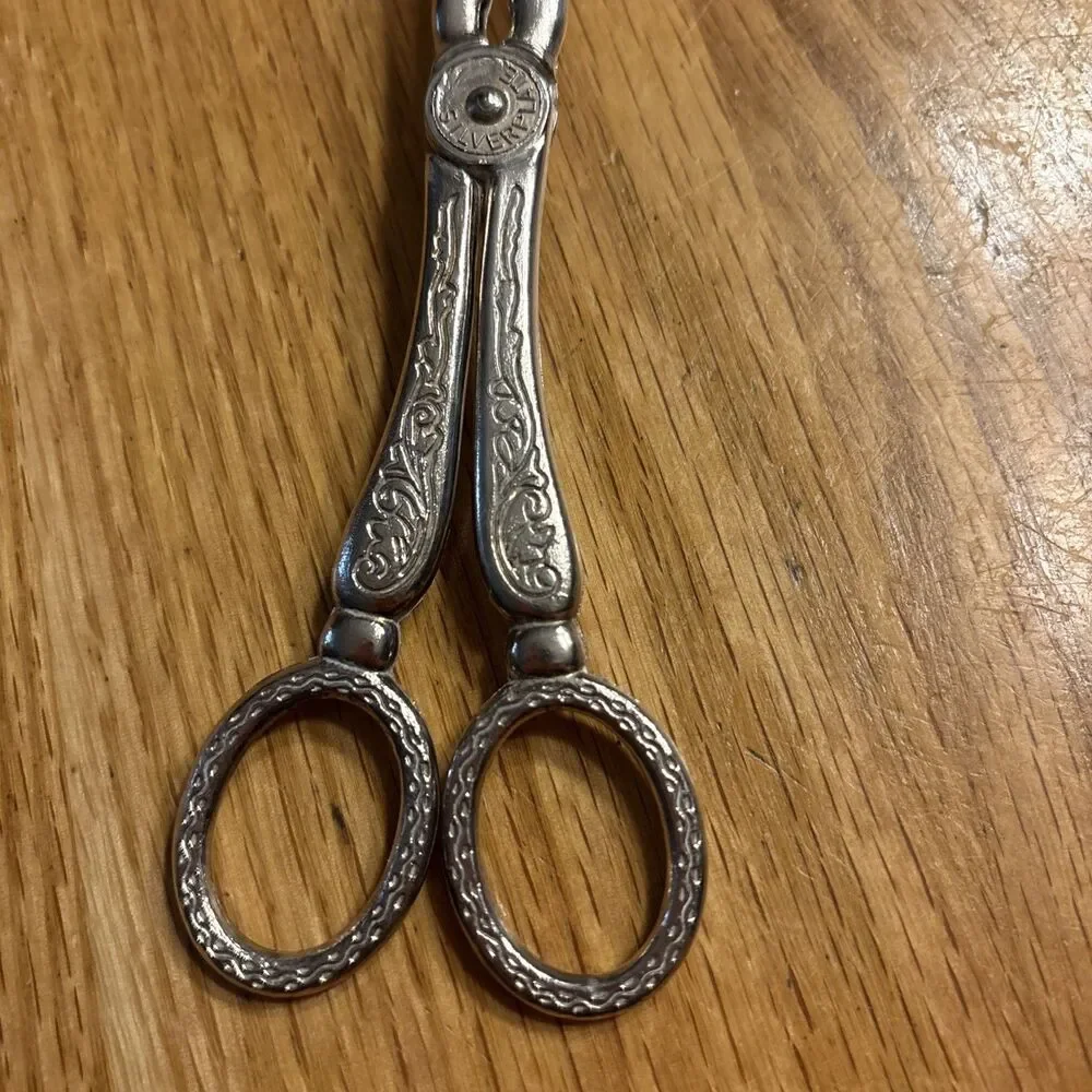 Vintage Silver Plated Scissor Style Pastry Salad Tongs 8.5